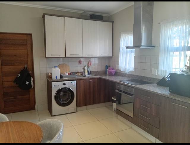 2 BEDROOM APARTMENT TO LET IN UMHLANGA RIDGE